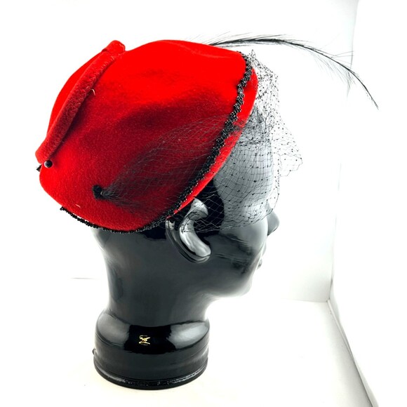 Vtg Parmillo NY Red Cocktail Tilt Hat Wool Felt Black Beaded Net Veil Feather main image 5